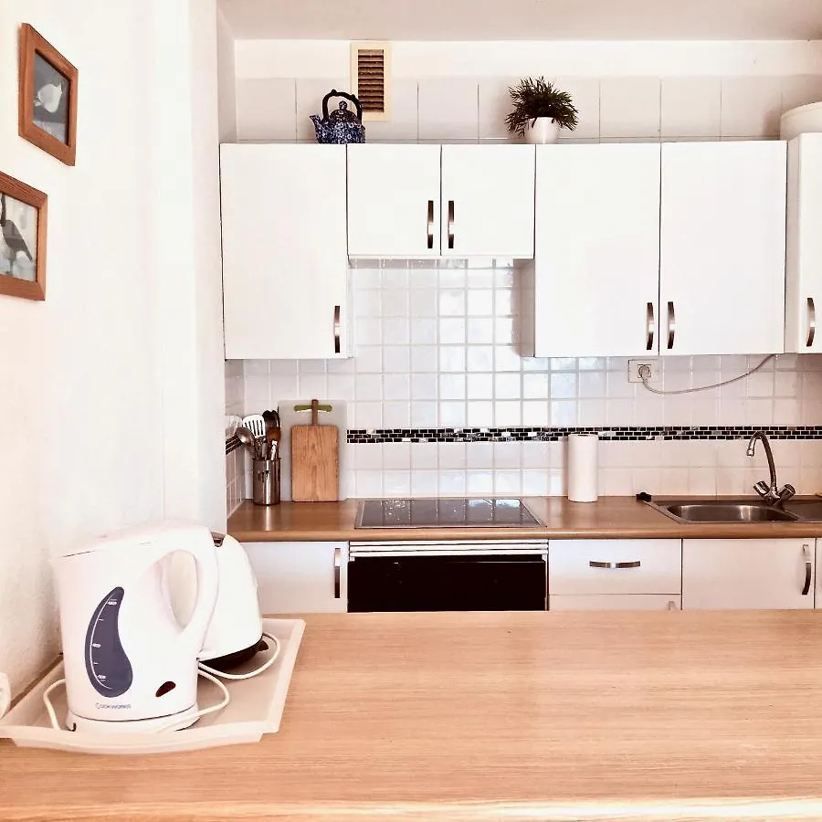 One Bedroom Apartment, Garden City, Heated Pool, Close To Beach Playa Las Americas Playa de las Americas  Apartment Playa de las Americas (Tenerife)